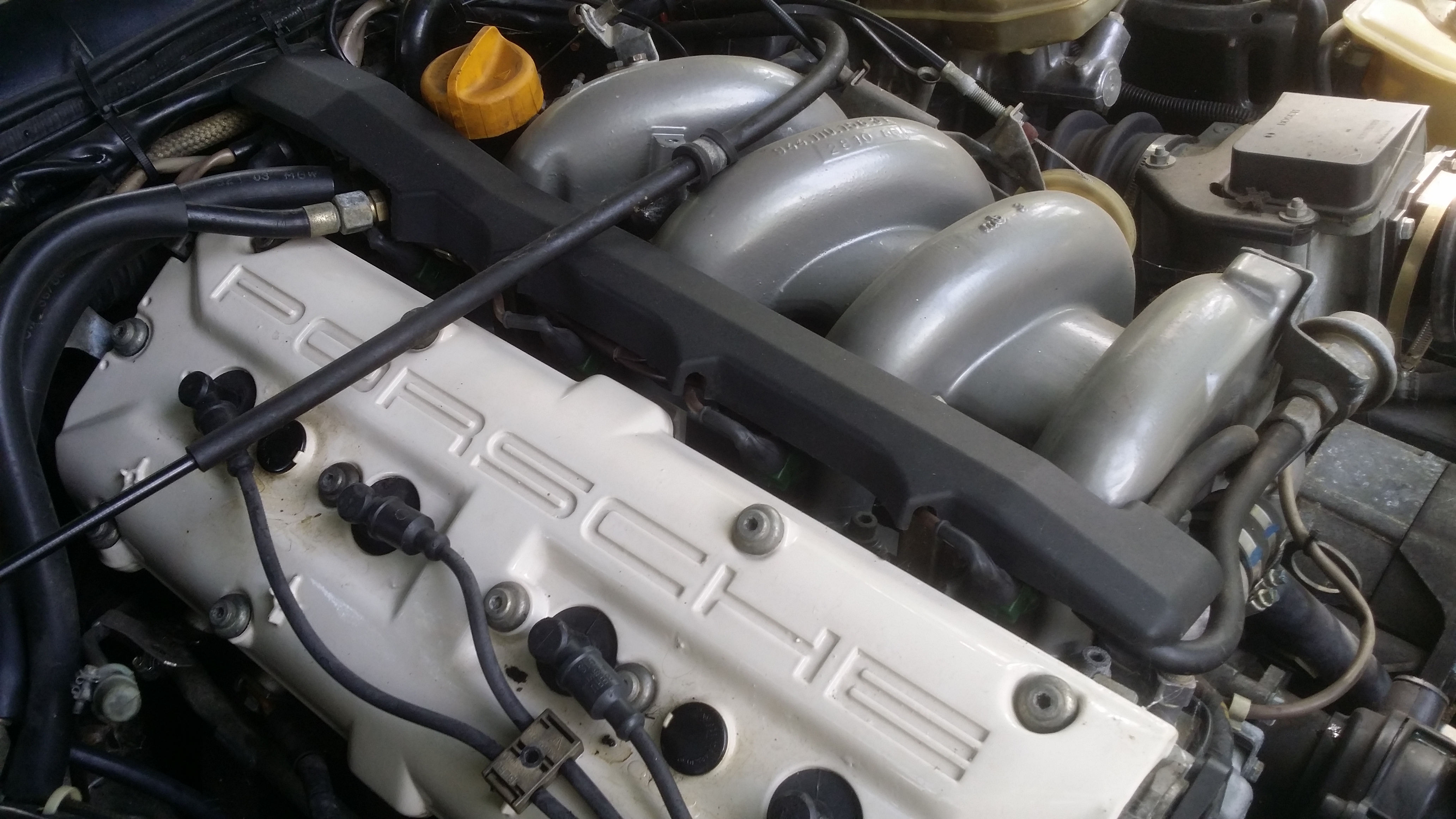 87 Porsche 944S